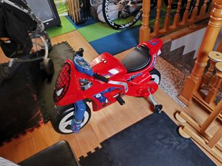 Moto Spiderman niño