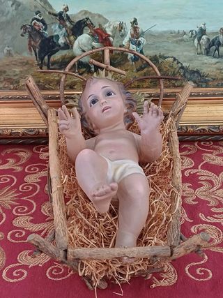 Figura Niño Jesús tipo 
Olot pesebre cuna