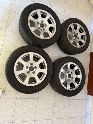 4 Llantas BMW 520 + Neumáticos