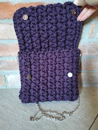 Borsa a tracolla viola uncinetto
