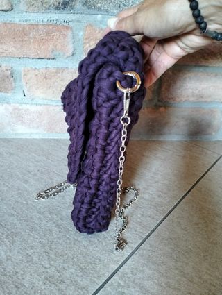 Borsa a tracolla viola uncinetto