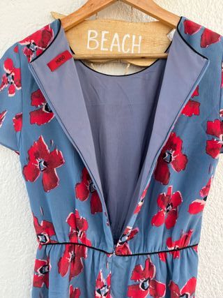 Vestido Hugo Boss - Flores rojas
