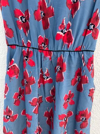 Vestido Hugo Boss - Flores rojas