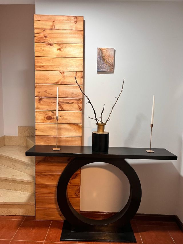 Mesa recibidor - madera