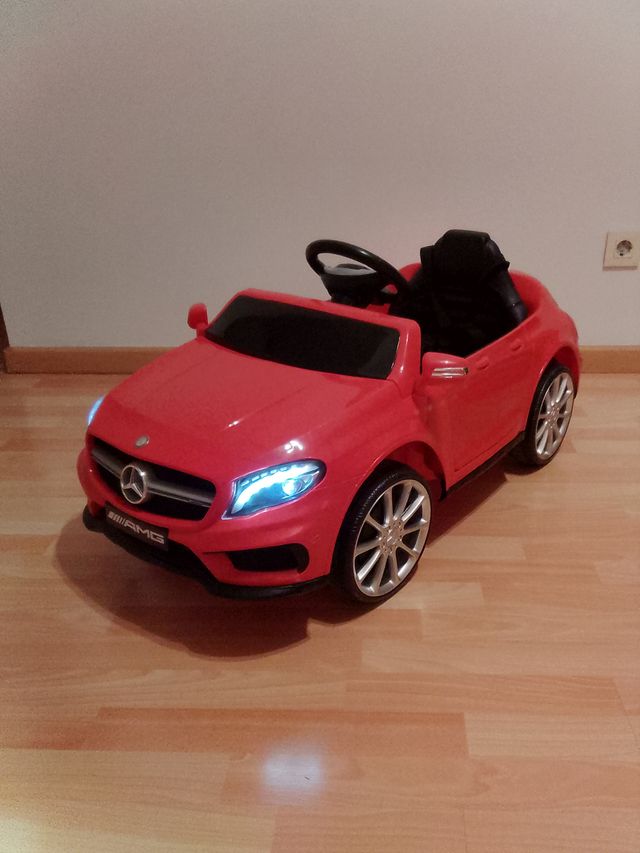Coche eléctrico infantil Mercedes Benz