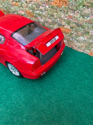 Maserati 3200GT (1998) – Escala 1:18 – Bburago