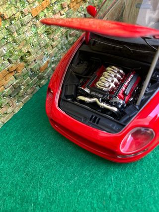 Maserati 3200GT (1998) – Escala 1:18 – Bburago