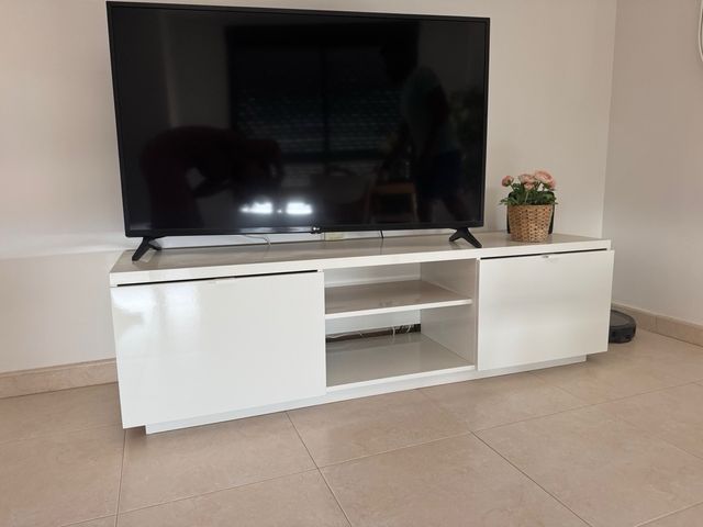 Mueble TV blanco - Estanterías