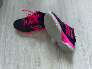 Zapatillas Adidas pádel mujer - negras y rosas