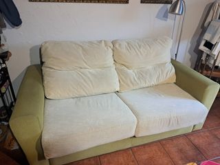 Sofá cama beige y verde