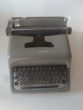 Olivetti Studio 44: Máquina de escribir