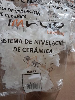 Niveladores cerámicos 2mm y 3mm