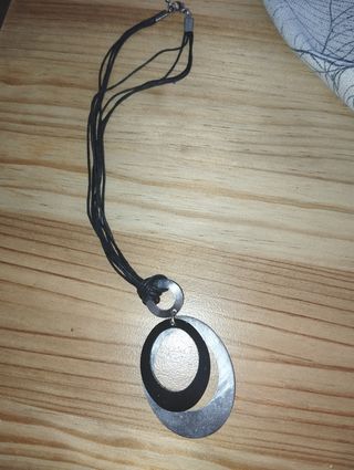 Collar Plata y Negro