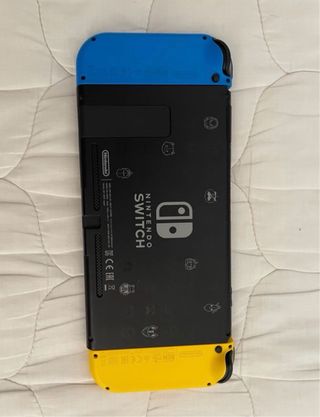 Nintendo Switch Fortnite - Azul y Amarillo