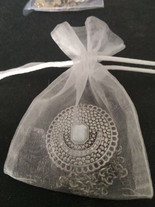 Colgante abanico plata y blanco