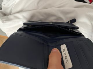 Monedero vaquero azul con parches