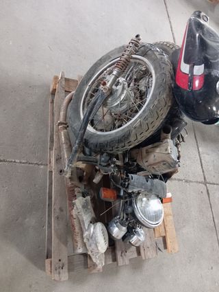 Yamaha SR 250: Piezas