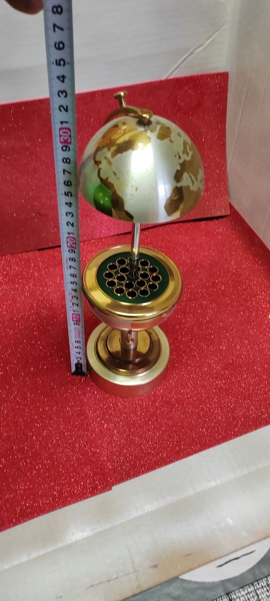 Cenicero Globo Terráqueo Vintage