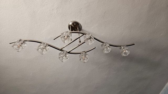 Lámpara techo moderna 8 luces led.