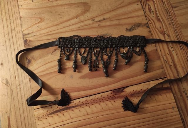 Gargantilla Choker negra antigua
