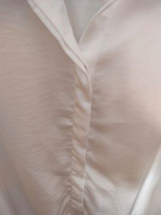 Camisa Zara blanca satinada