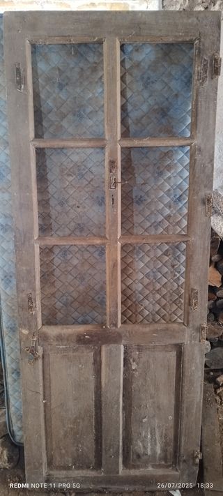 Puerta antigua de madera