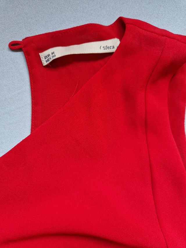Vestido rojo Sfera