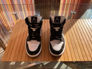 Air Jordan 1 Mid - Negro/Blanco