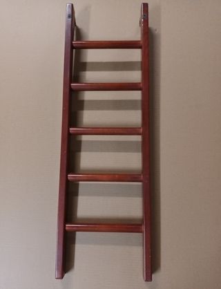 Escalera madera pequeña 