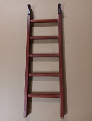 Escalera madera pequeña 