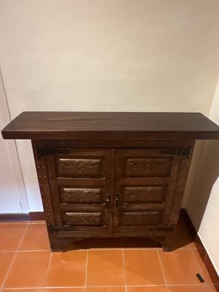 Recibidor madera tallada