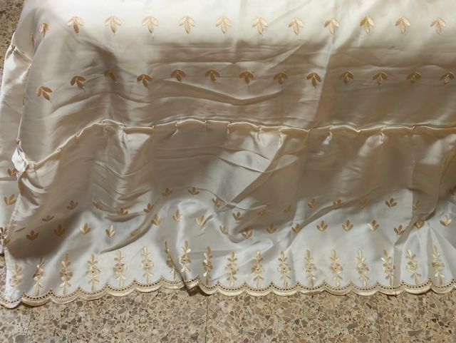 COLCHA ANTIGUA SIN ESTRENAR