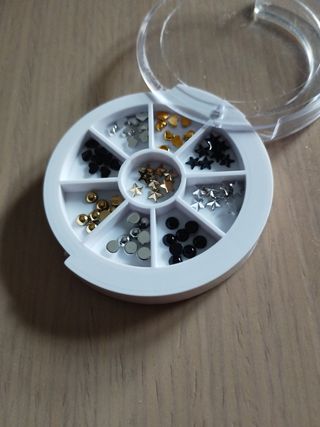 Charms uñas dorado y plateado