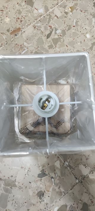 Lampara de Mesa Kmt Style - 40W