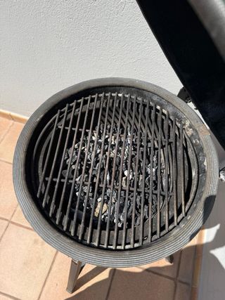 Kamado casi nuevo
