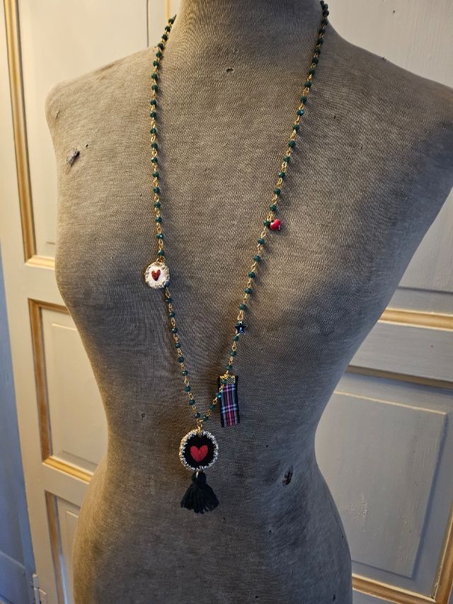 Collana lunga verde e oro