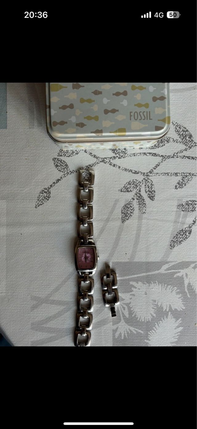 Reloj Fossil rosa y plata