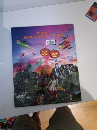 Busca en el libro del terror (Spanish Edition)