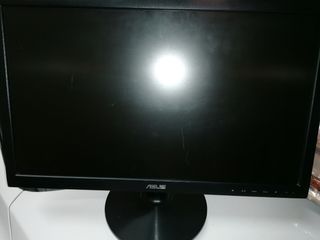 TV Asus 20" - Preto