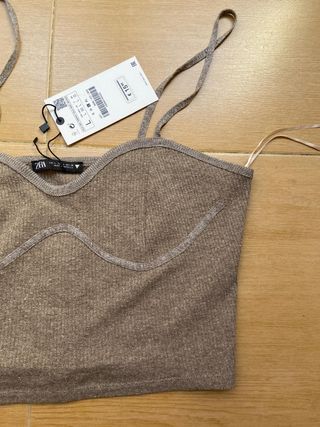 Top Zara marrón crop L