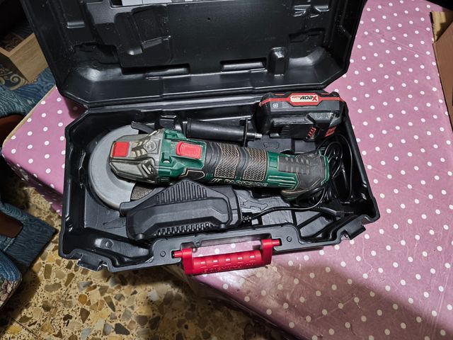 Amoladora angular Parkside X20V