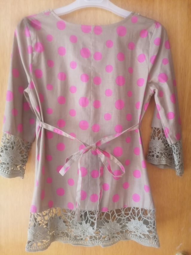 Top Almatrichi manga beige/rosa, talla M