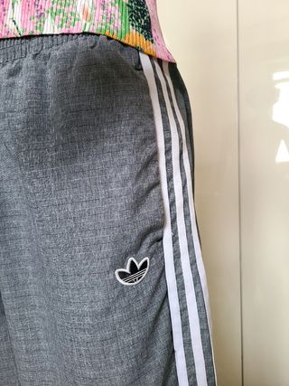 Pantaloni Adidas grigi sportivi