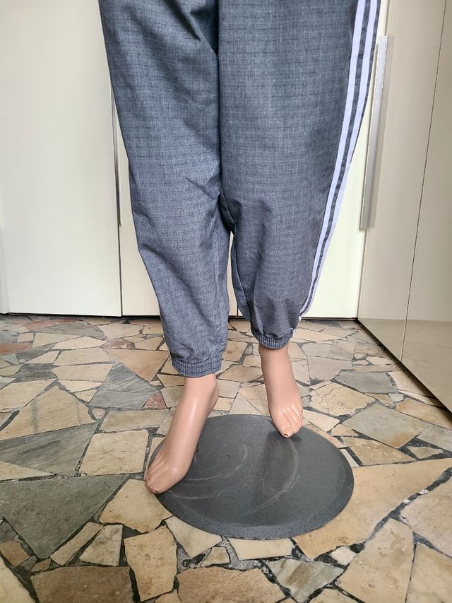 Pantaloni Adidas grigi sportivi