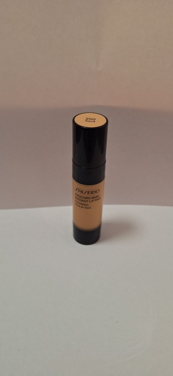 Base Shiseido Synchro Skin 250 Sand
