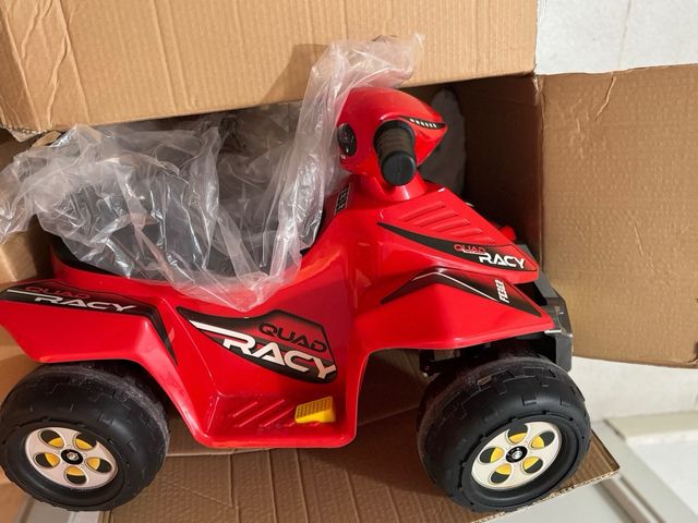 Quad eléctrico infantil Feber Racy