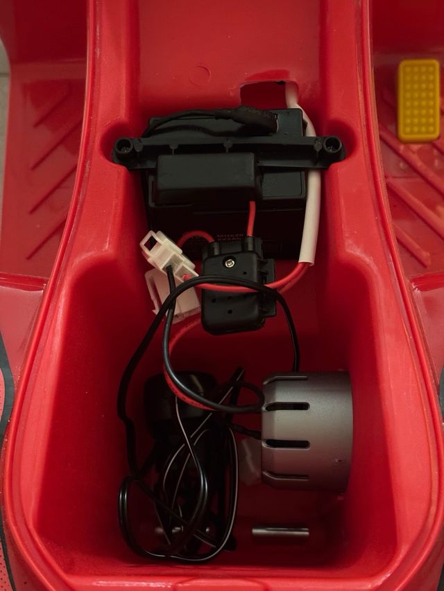 Quad eléctrico infantil Feber Racy