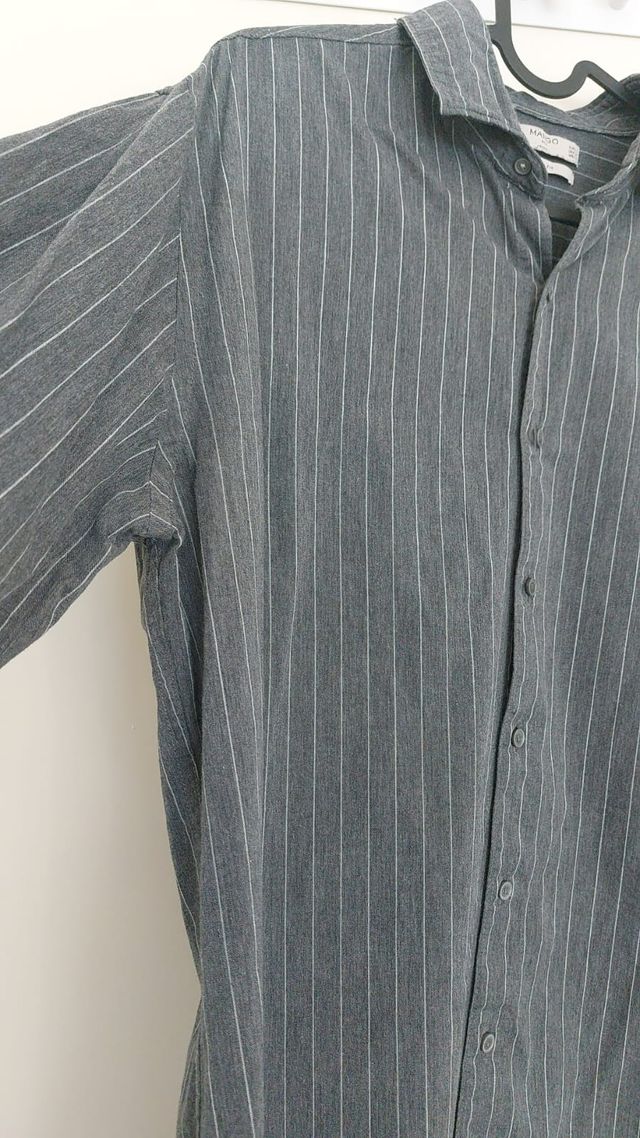 Camisa Mango gris rayas finas L