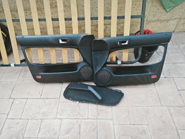 2 Paneles/cartoneras Golf 4