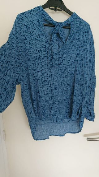 Blusa Zara lunares lazo - M